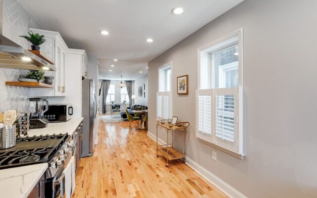 Trendy Fairmount Gem Roof Deck