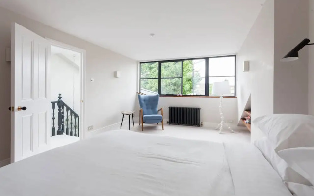 Ardilaun Road by Onefinestay