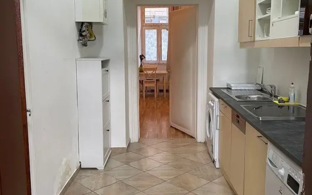 Cozy Studio Apt Near Rathausplatz