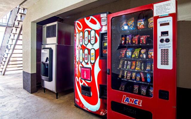 Red Roof Inn & Suites Greenwood, SC