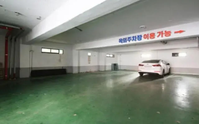 Qinying Farmhouse