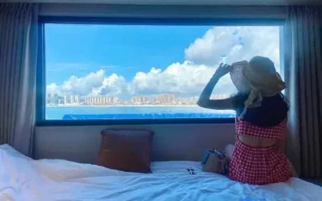 Dongshan Bay man bed and Breakfast