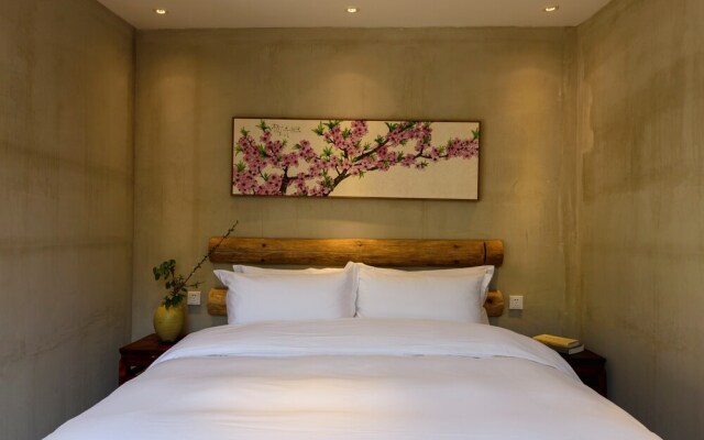 Lotus Mountain Boutique Inn
