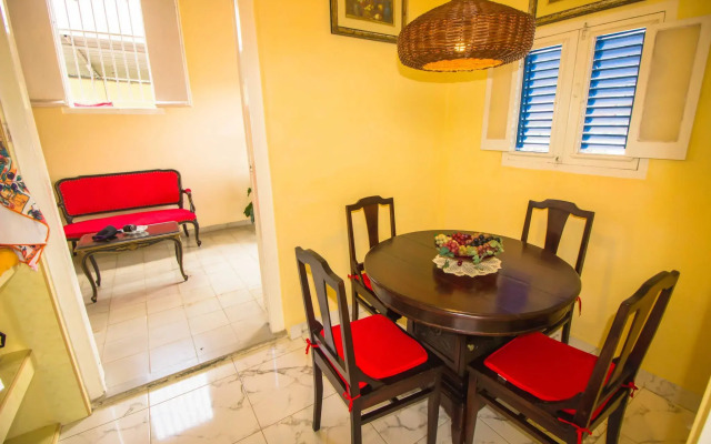 Armando's Colonial Hostel House