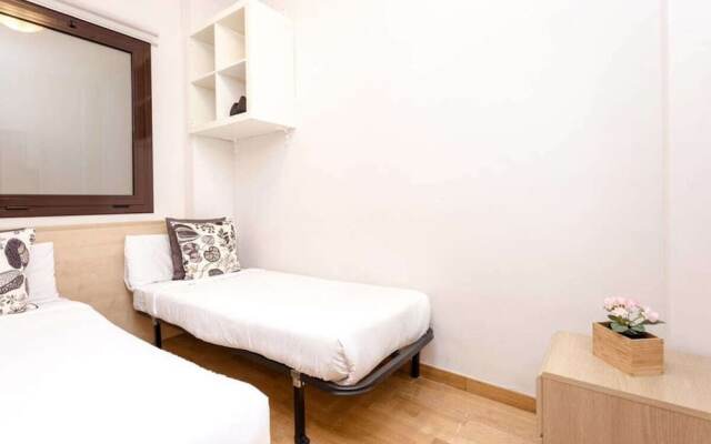 Big 2bed With Terrace Close to Sagrada Familia