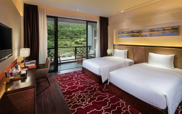 Hilton Linzhi Resort