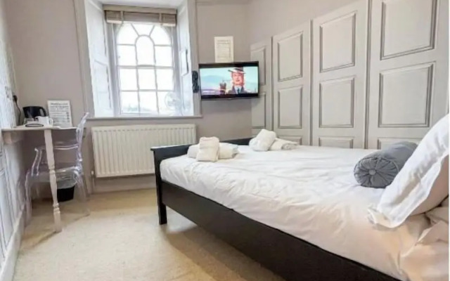 V Rooms Brunswick Square
