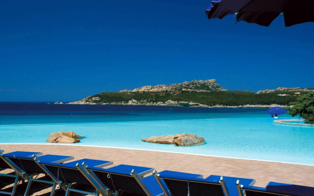 COLONNA GRAND HOTEL CAPO TESTA, a Colonna Luxury Beach Hotel, Santa Teresa Sardegna