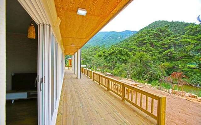 Sangju Sogli Mountain Munjangdae Pension