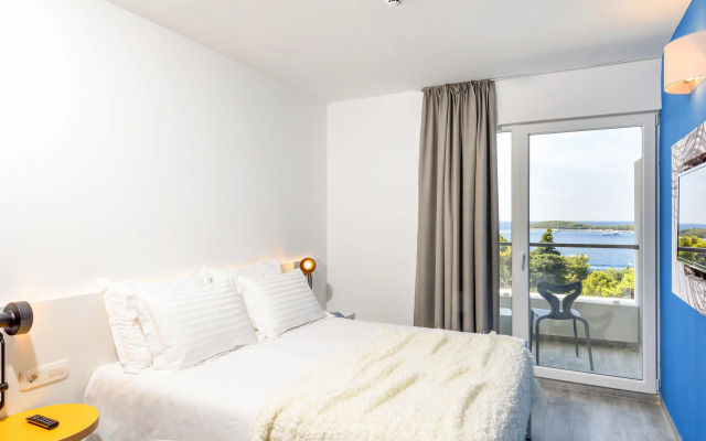 Pharos Hvar Bayhill Hotel