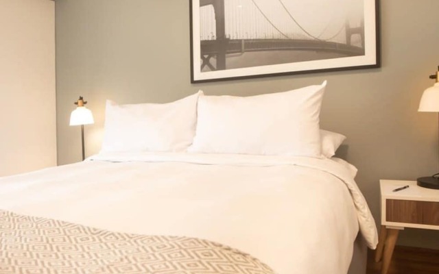 w Perfect 2BR With Balcony in Miraflores