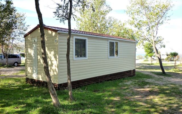Mobile Home Pisak-directly on the Pebble Beach