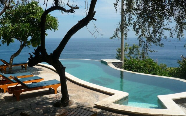 Wawa Wewe Rock Resort