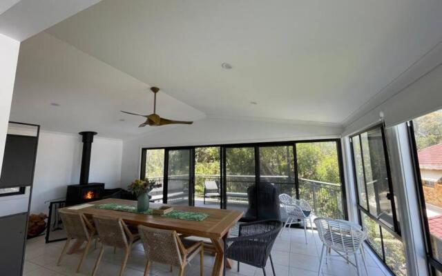 Rainbow Beachhouse - deluxe, pristine location