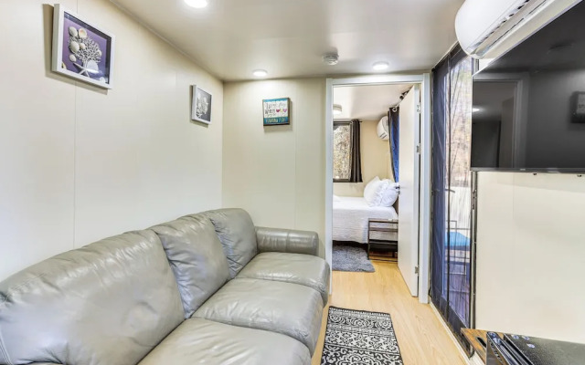 5 Mi to Stone Mountain: Lithonia Getaway