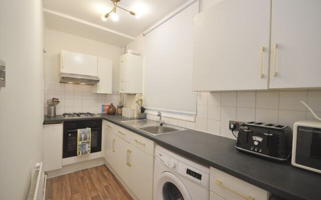 Beautiful Garden Flat near Chelsea