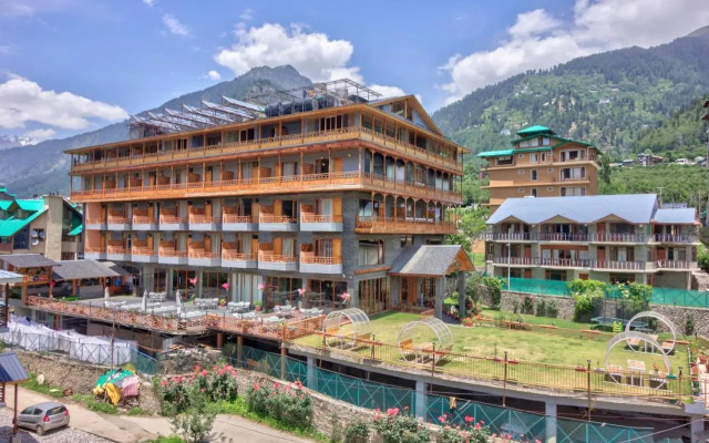 Snow Flakes Resort And Spa Centrally Heated Luxury Resort