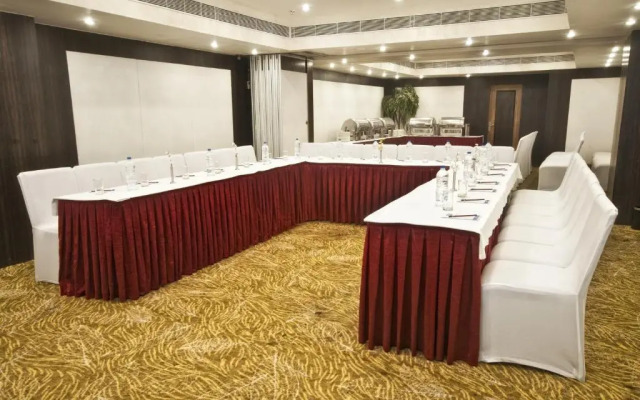 Monotel Luxury Business Hotel