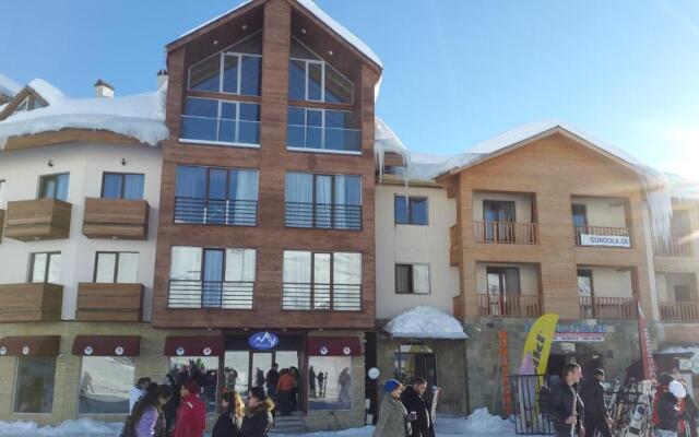 Home for skiers and snowboarders