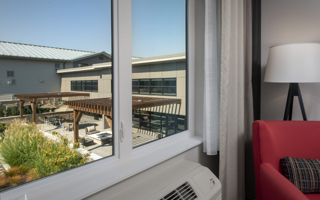 Country Inn & Suites by Radisson, Seattle-Tacoma International Airport, WA