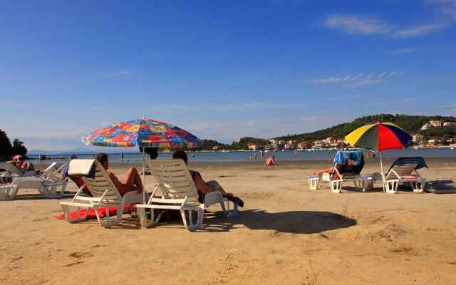 "beautiful Apartment With Balcony, Island Rab"