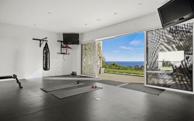 Winding Way - Modern Malibu Masterpiece With Unobstructed Ocean Views