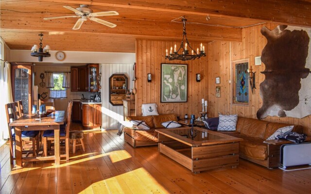 Stunning Home in Drøbak With 3 Bedrooms and Wifi