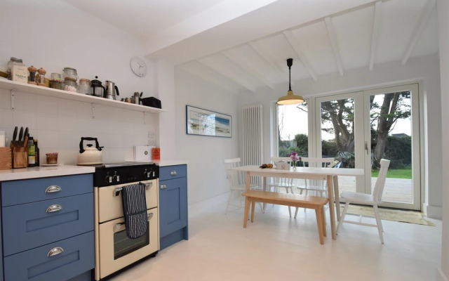 Seaside Retreat - Rye Harbour