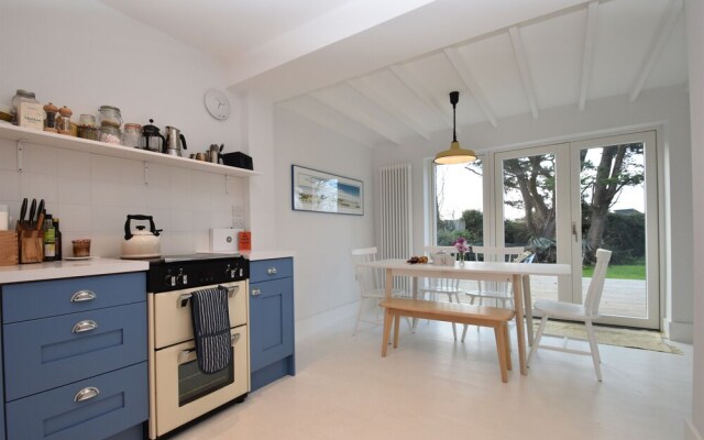 Seaside Retreat - Rye Harbour