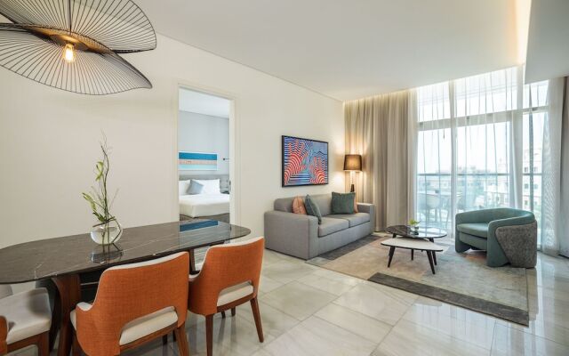 Th8 Palm Dubai Beach Resort, Vignette Collection, by IHG