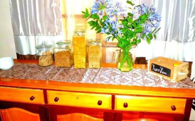 Top House Bed & Breakfast