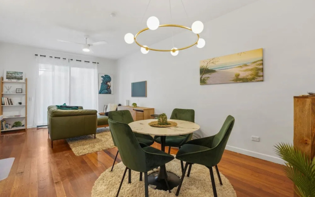 Peaceful 1-bed Apartment Near Brisbane's Heart – Guest Rooms – Brisbane