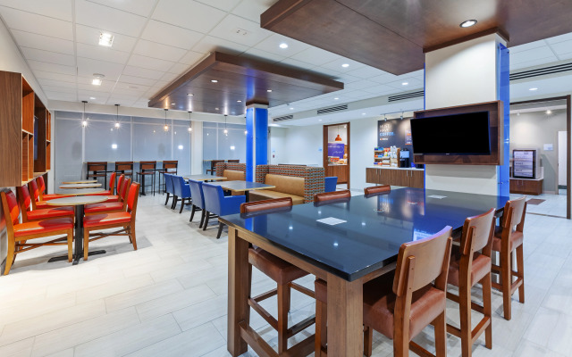 Holiday Inn Exp Stes Owasso by IHG