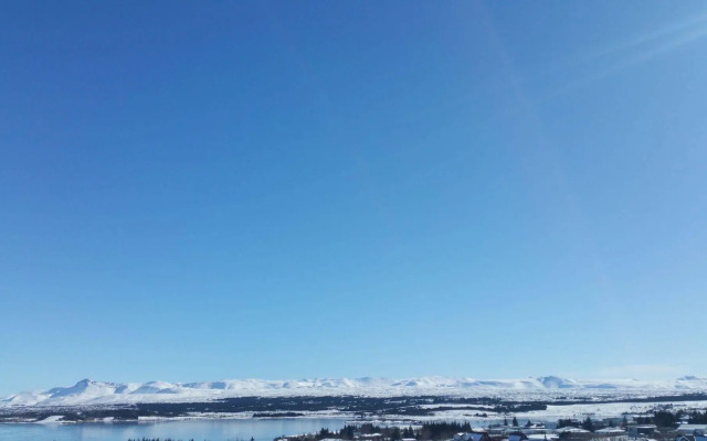 Blue Mountain Apartments by Heimaleiga