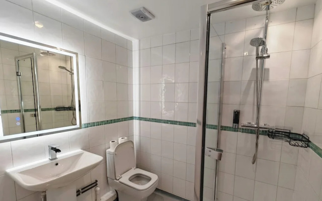 Reef Lodge Apartments