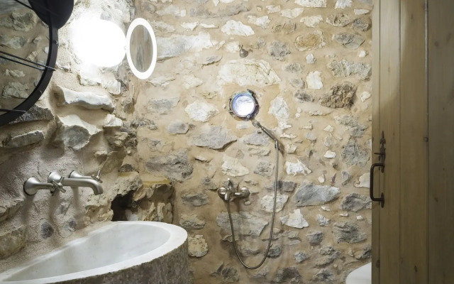 Tainaron Blue Retreat