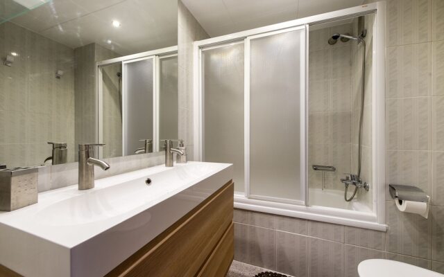 Gran Apartamento Angel Guimerà