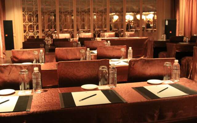 Elegant Hotel Shanghai Bund