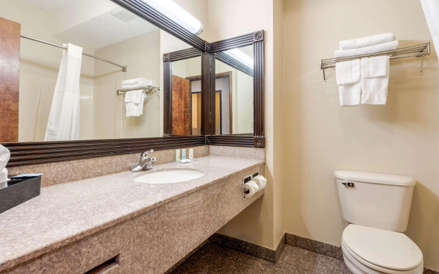 Comfort Inn & Suites