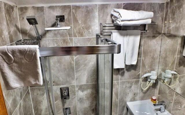 Aygur Hotel