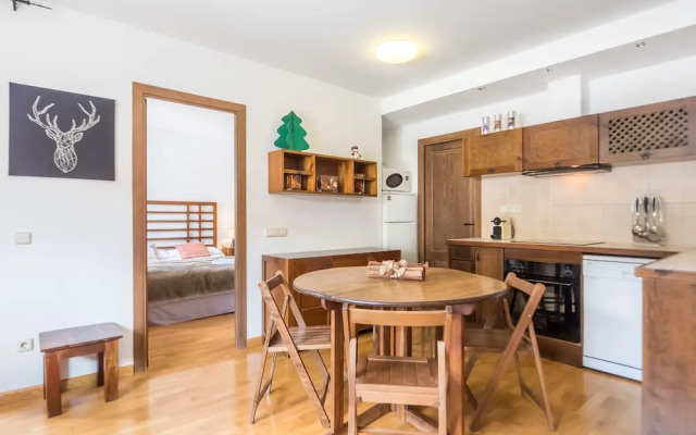 Esquirol Apartments