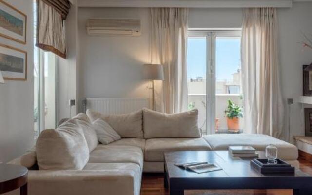 A Deluxe 3Bdr Apartment In Glyfada With Sea View