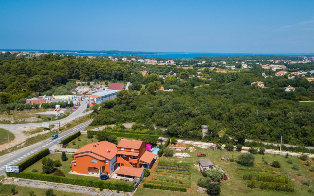 Apartments Ana