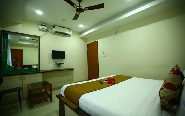OYO 1223 Maruthi Residency