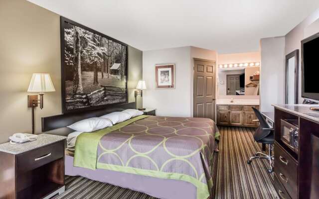 Super 8 by Wyndham Clinton