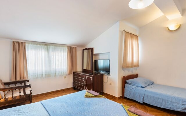 Scenic Apartment in Zadar With Terrace