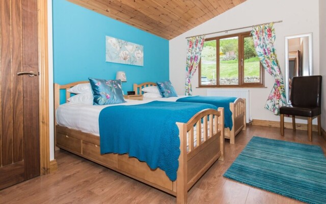 Skylark Lodge With Hot Tub Near Cupar, Fife