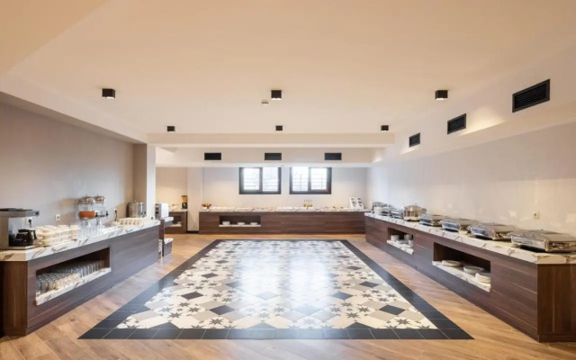Hotel Komorebi