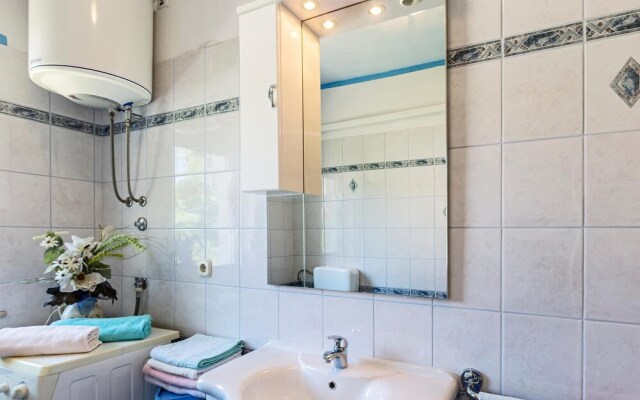 Beautiful Apartment in Labin With 2 Bedrooms and Wifi