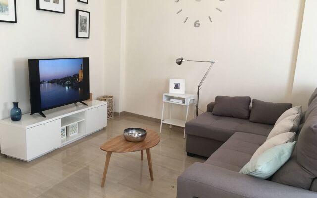 Teodosio Apartment & FREE PARKING